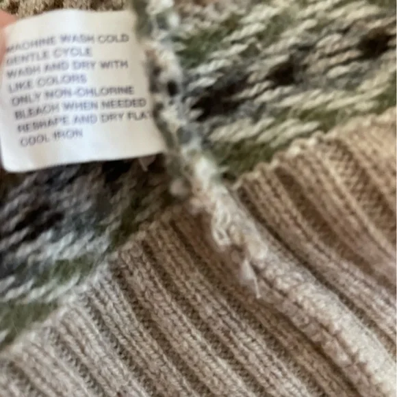 2000s Gap Fair Isle Sweater Vest, 100% wool; Read Measurements! - Picture 4 of 7
